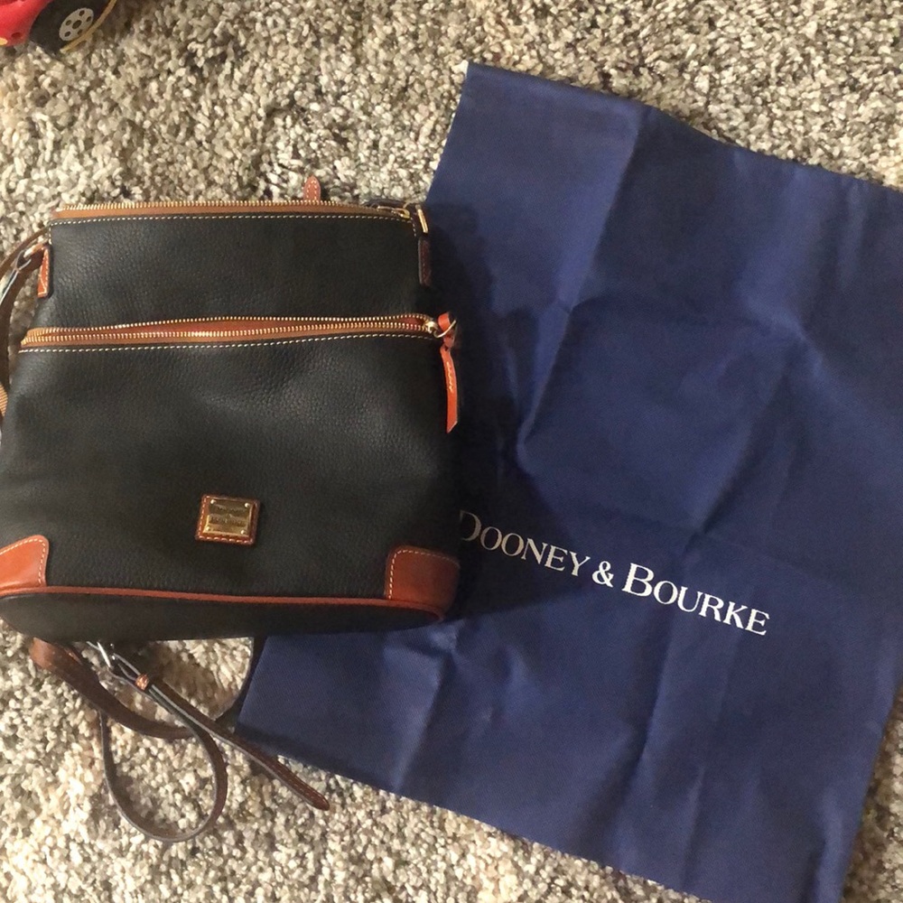 Brand New Dooney & Bourke crossbody purse